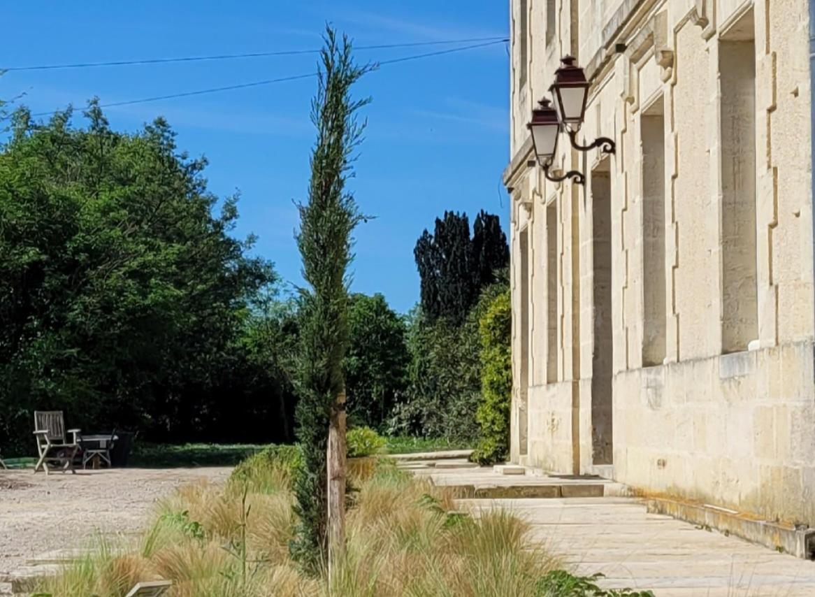 Chateau Bernon Maison D Hotes - Piscine Et Spa Queyrac ภายนอก รูปภาพ